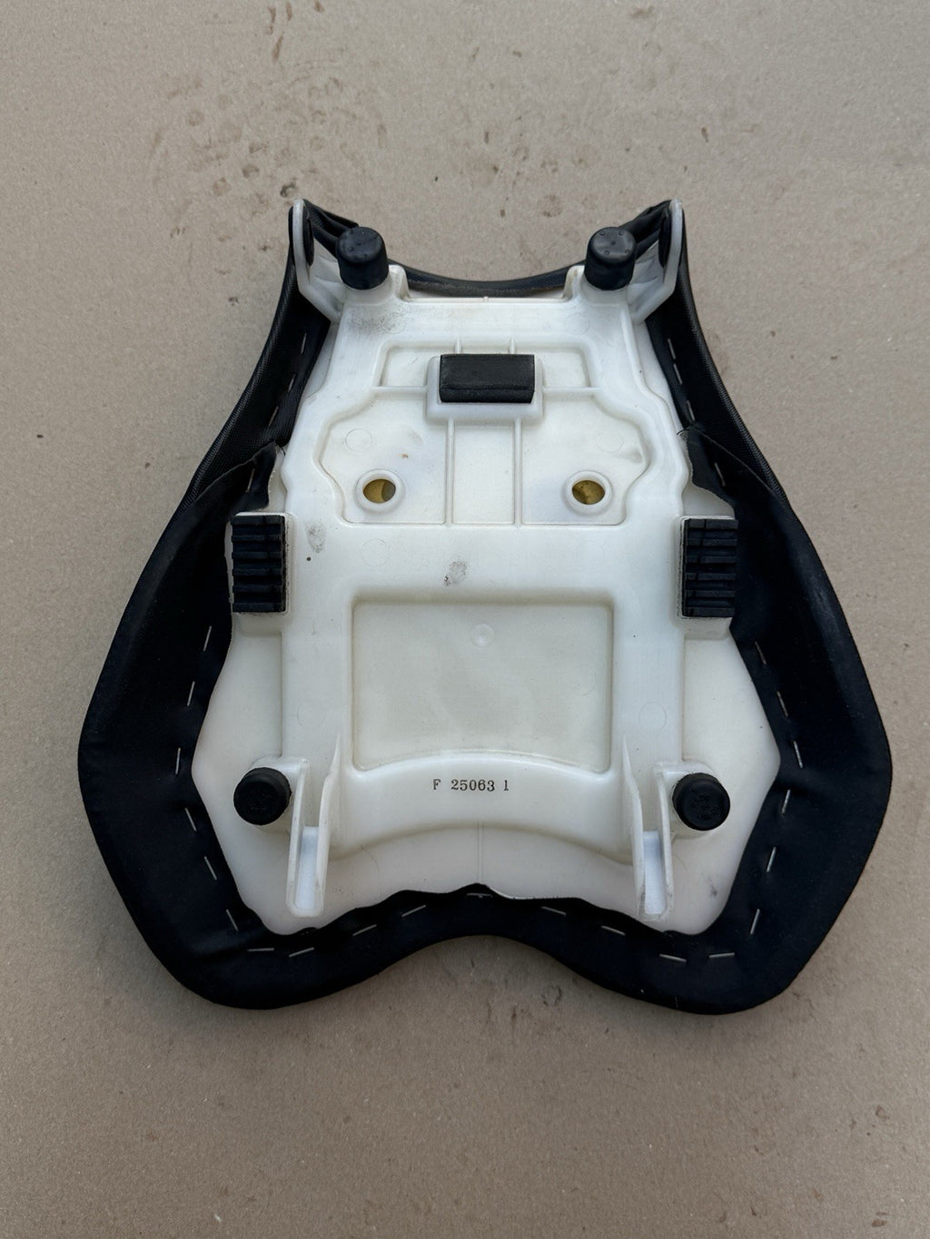 12-16 2012 Suzuki GSXR1000 OEM Front Rider Seat Saddle Cushion Pad
