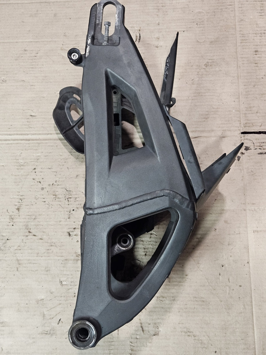 2011-2015 Kawasaki Ninja ZX10R OEM Swingarm Genuine 2014