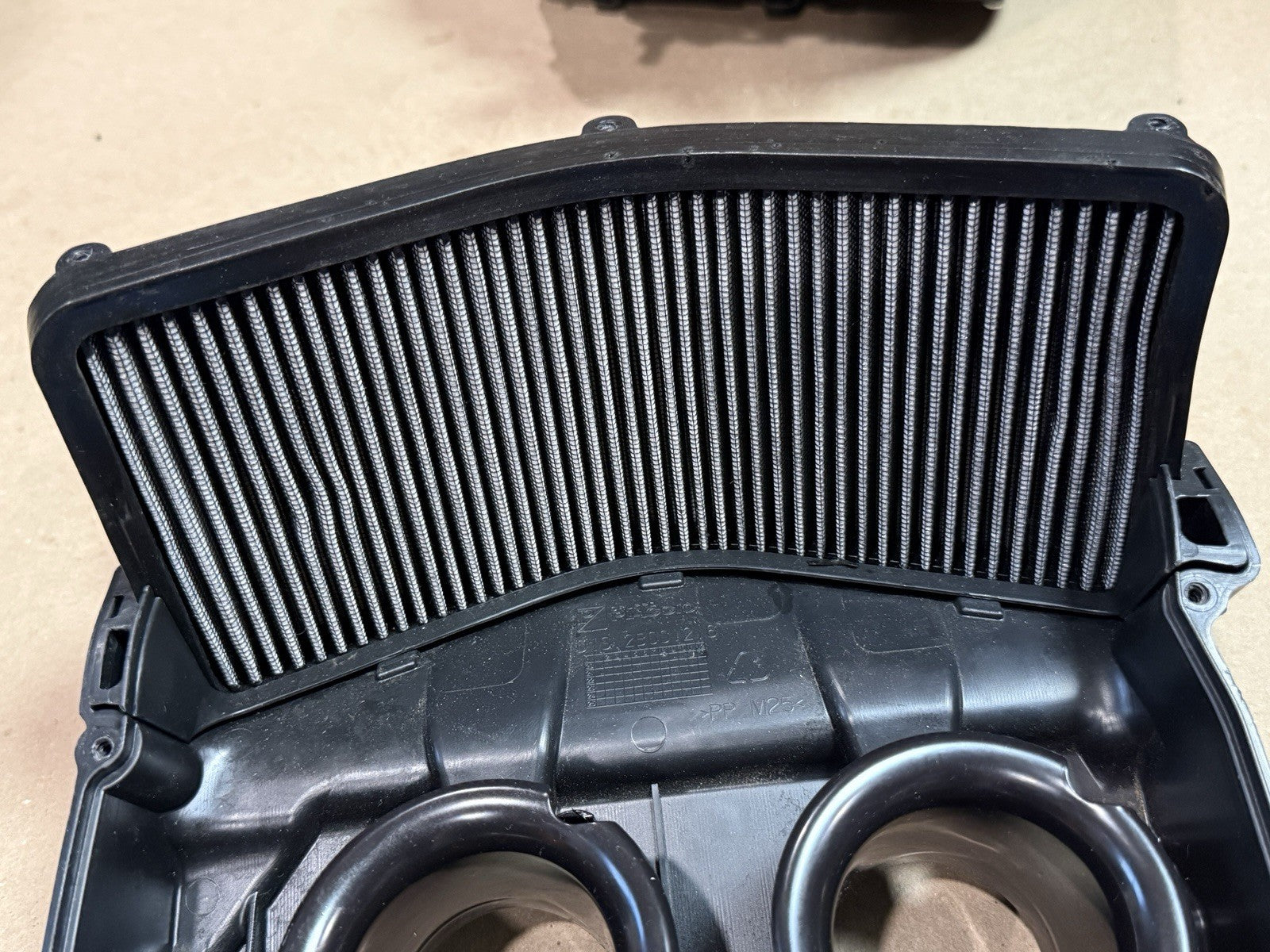 Aprilia V4 RSV4 1100 21+ OEM Upper & Lower Airbox Assembly Intake Air Filter