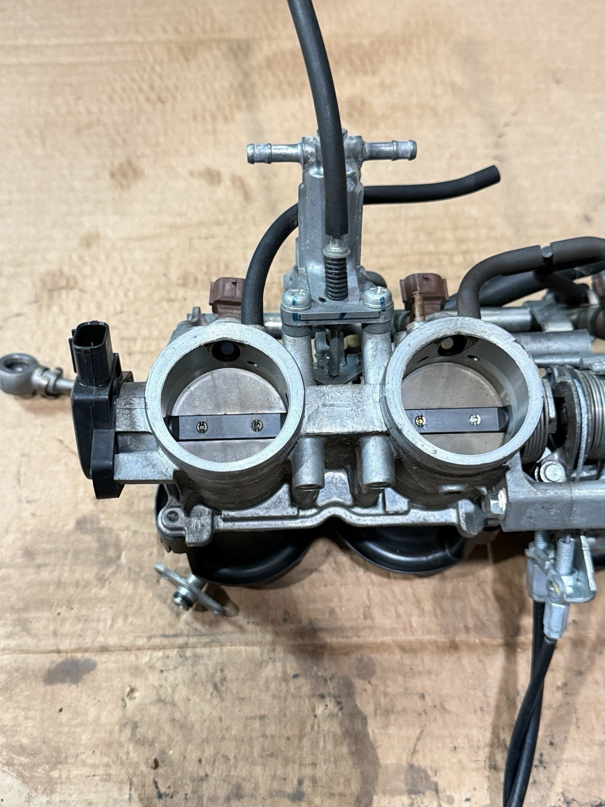 2006 2007 CBR1000RR Cbr 1000 1000RR Throttle Bodies Fuel Injection Injectors Set