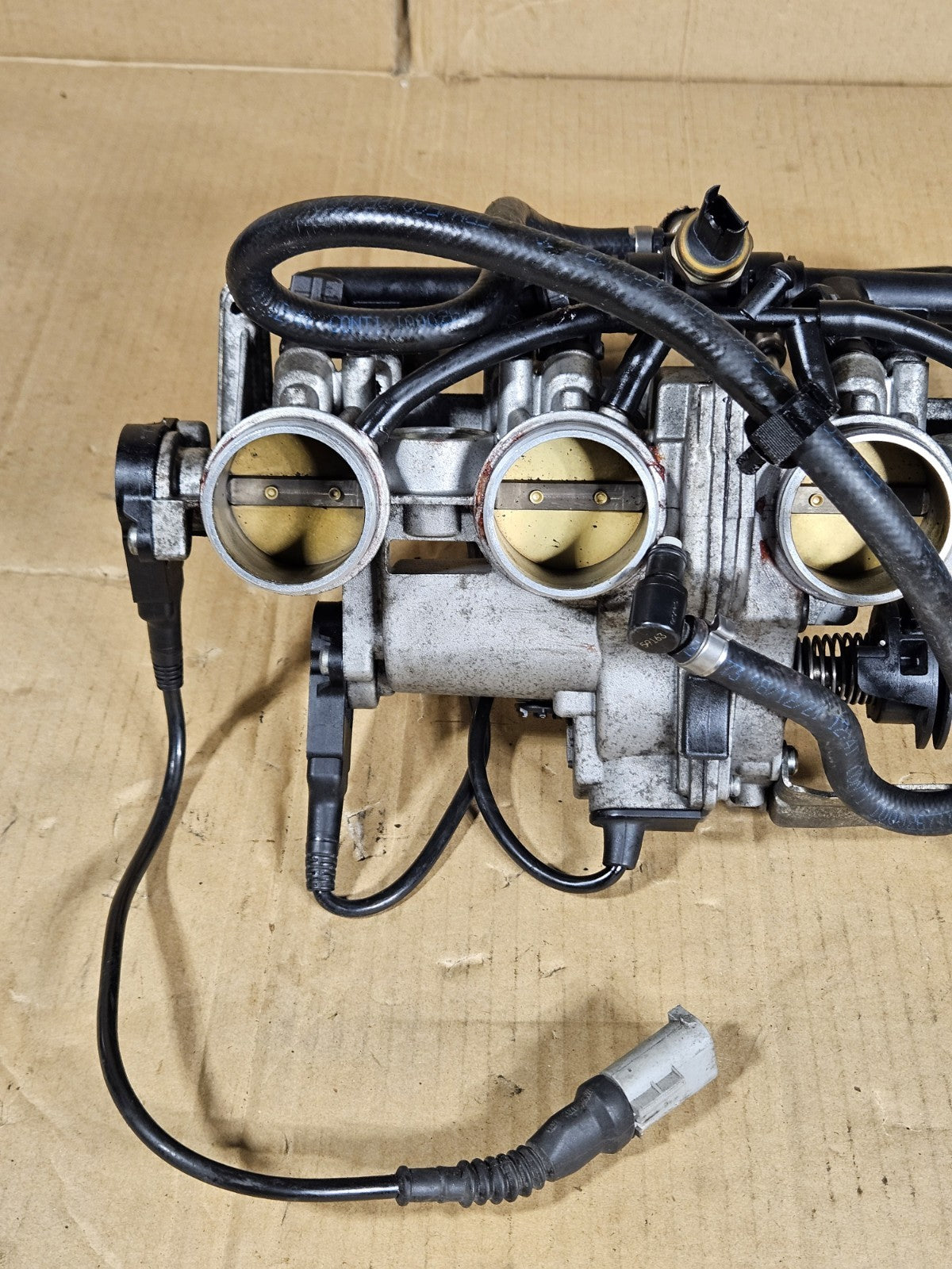 2009-2014 BMW S1000RR OEM Throttle Bodies Primary Secondary Injectors READ9