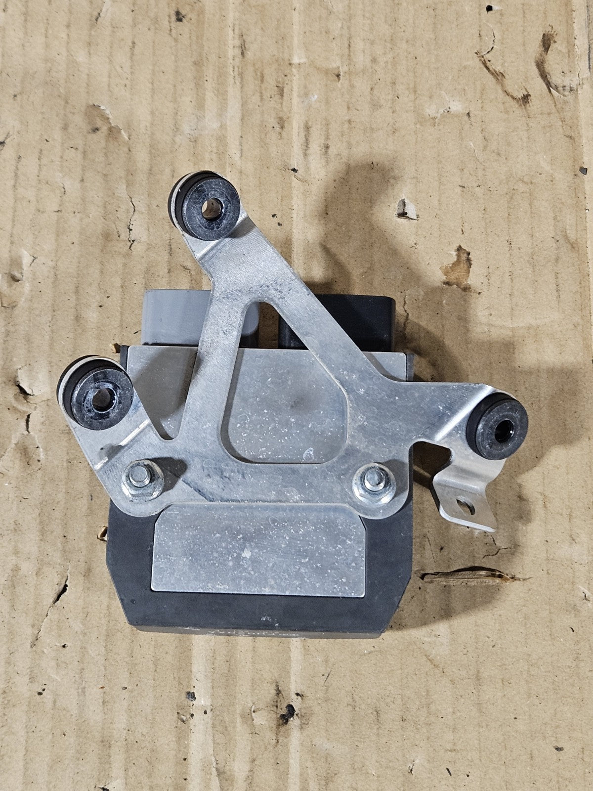 2013 Honda CBR600RR Voltage Regulator OEM 31600-HR0-F01 31600-MGZ-J01 2013-20201