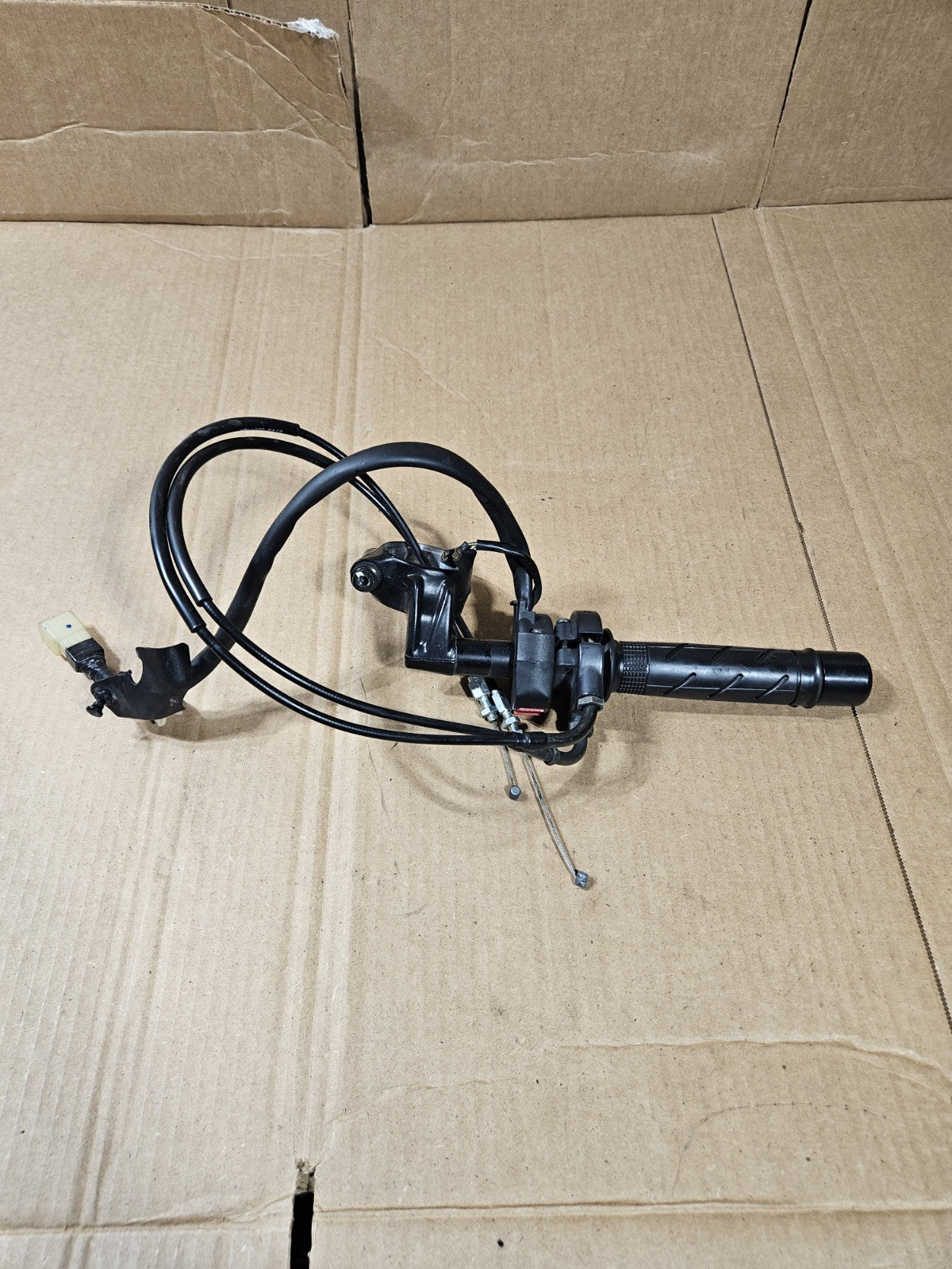 2005-2007 Honda CBR1000RR OEM Right Clip-On Bar Throttle Switch 53100-MEL-D005