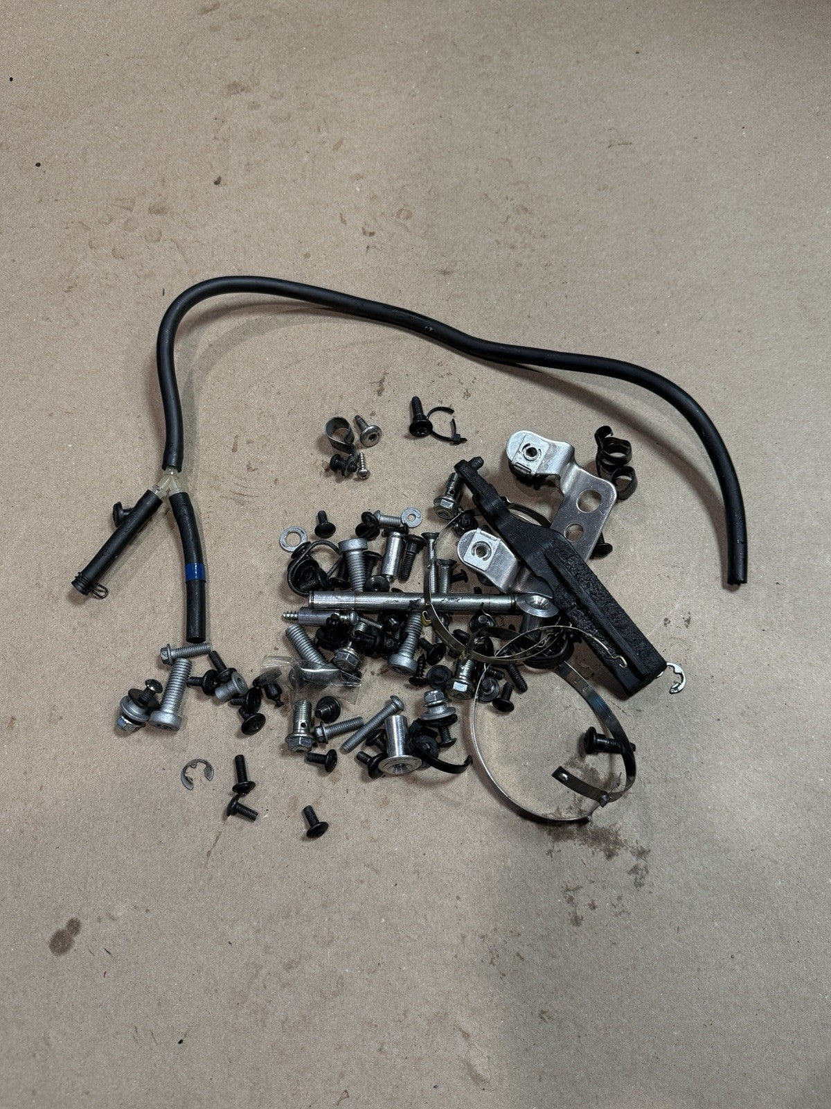 2021 - 2026 APRILIA RSV4 OEM BOLTS PARTS NUTS SCREWS MOUNTING HARDWARE SET STOCK