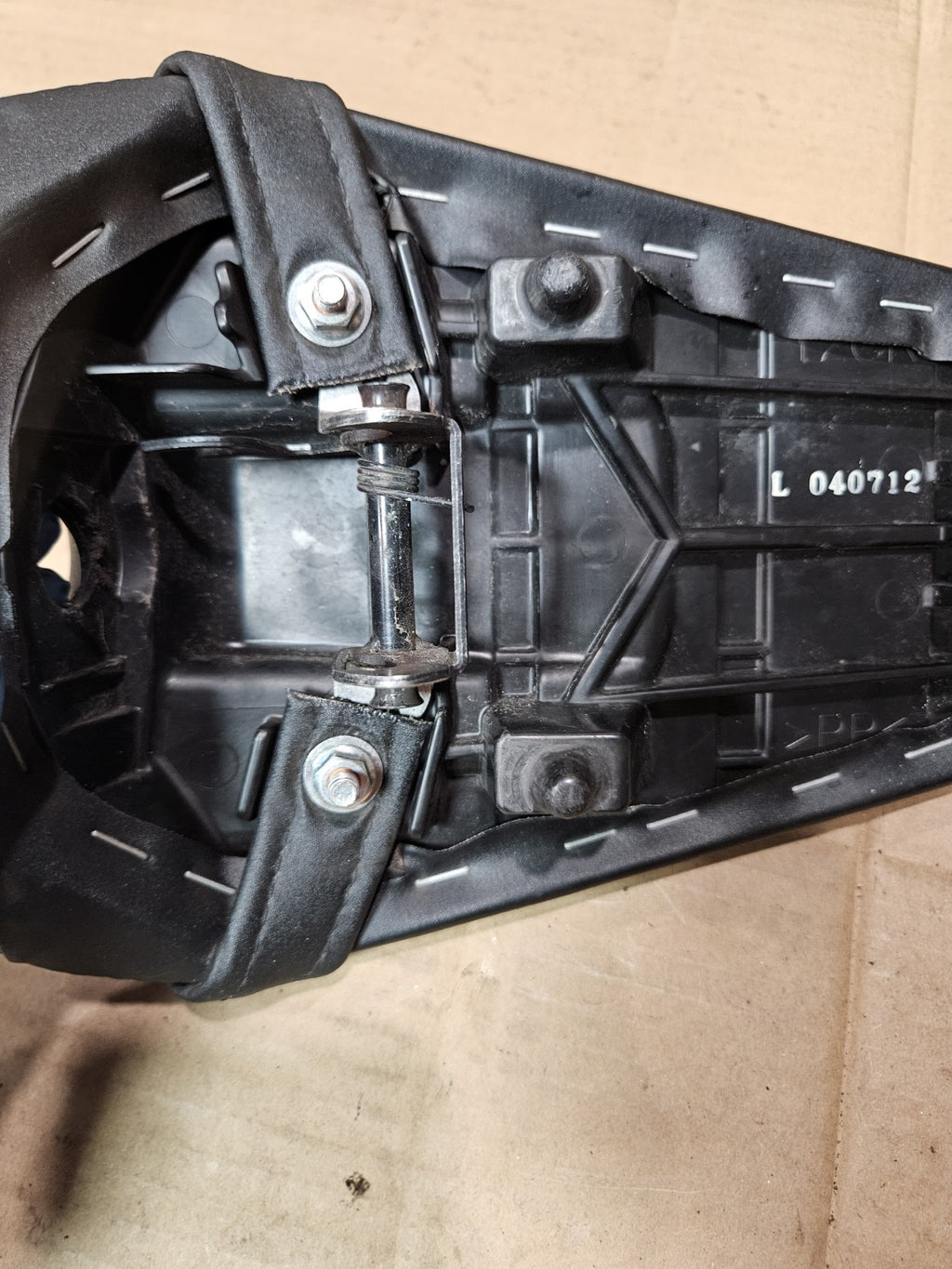 2022-2025 Yamaha YZF-R7 2025-2026 YZF-R9 OEM Rear Passenger Seat BEB-24750-00-005