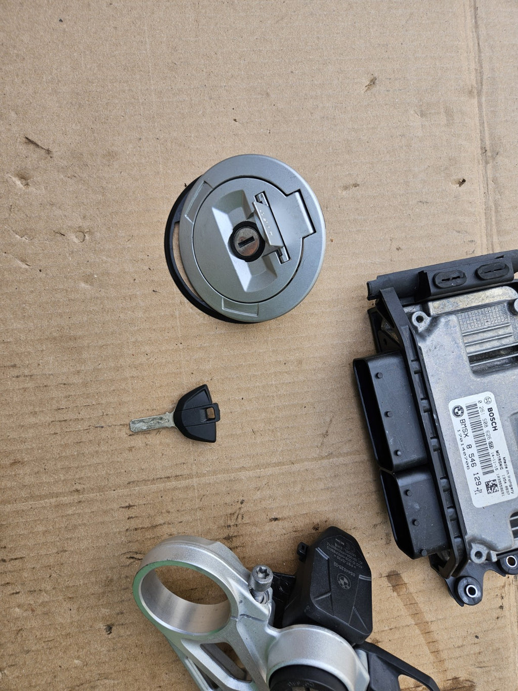2010-2014 BMW S1000RR OEM Ignition Switch Lock Set Key ECU Lockset Assembly OEM2