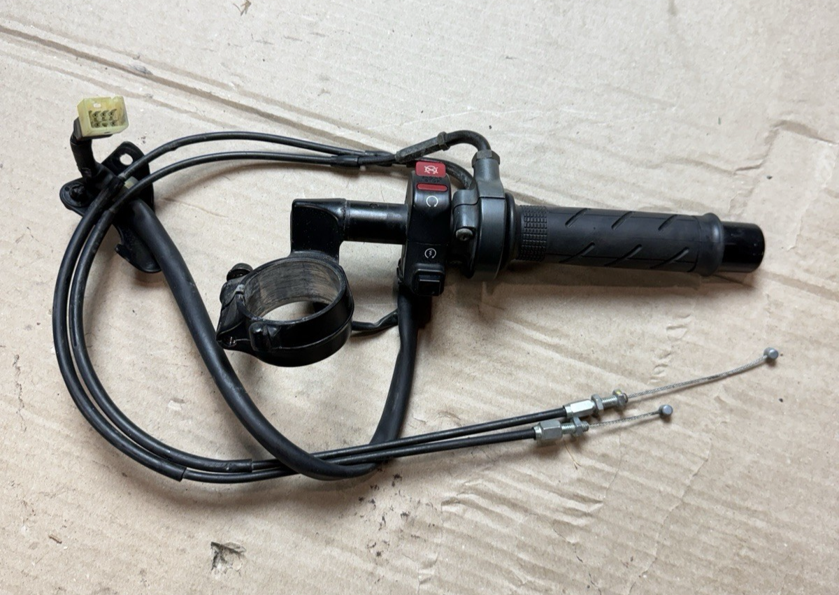 05-07 2006 Honda CBR1000RR OEM Right Clip on Handlebar W Switches 35130-MEL-J00