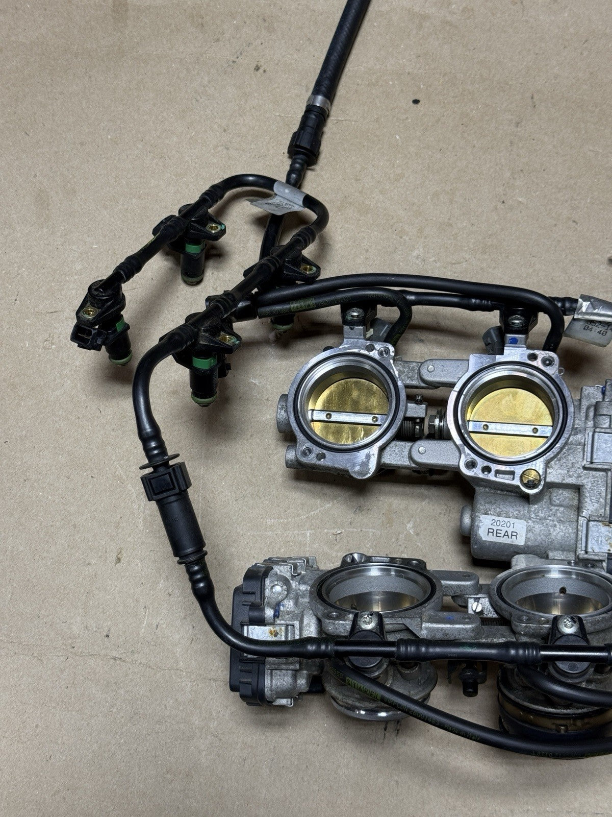2015-2018 Aprilia RSV4 RF RR Factory OEM Throttle Bodies Fuel Injectors Assembly