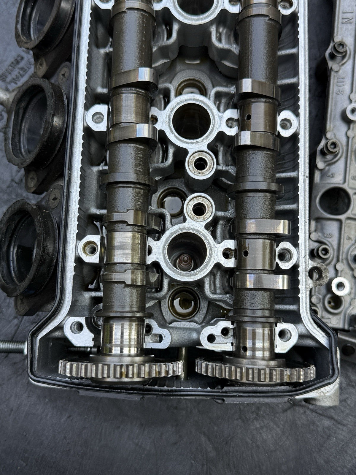 2000-2003 Suzuki GSXR750 OEM Engine Cylinder Head Camshafts Valves Bridge Clamps6