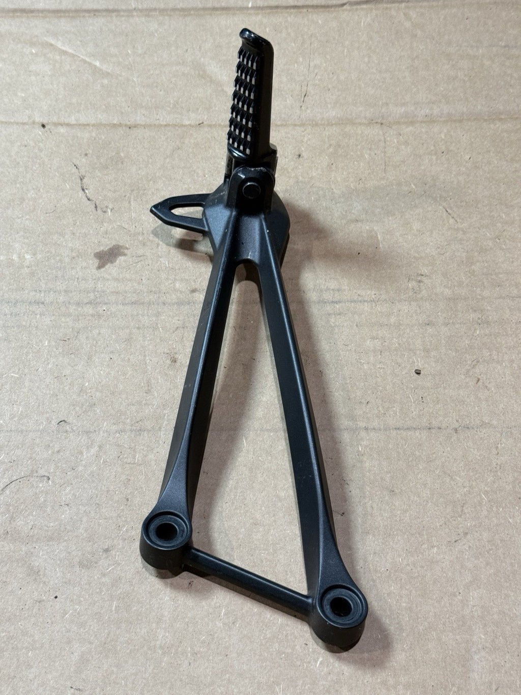 19-23 Kawasaki Ninja ZX6R 636 OEM Rear Passenger Foot Pegs Footrests 34028-00949