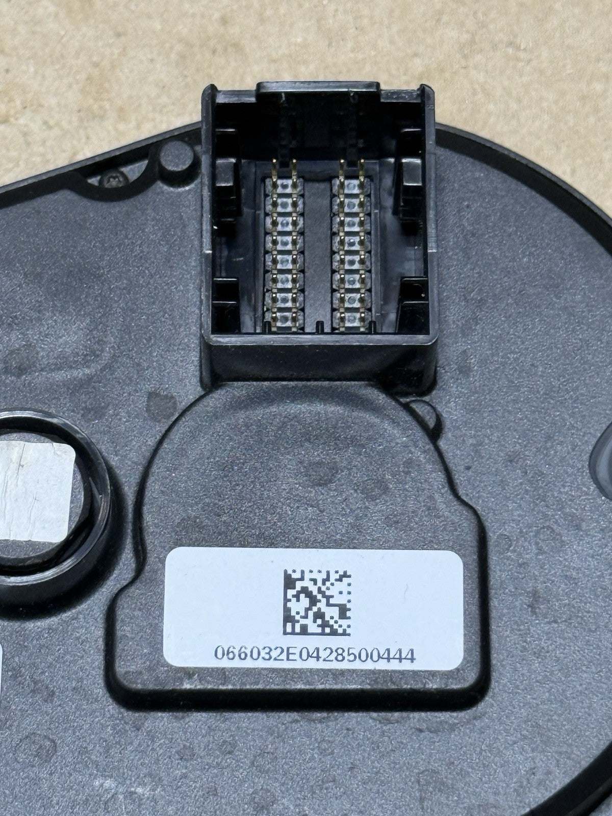 Genuine OEM Aprilia RSV4 Cluster Speedometer Tachometer Dash 2015-2018 2D000144