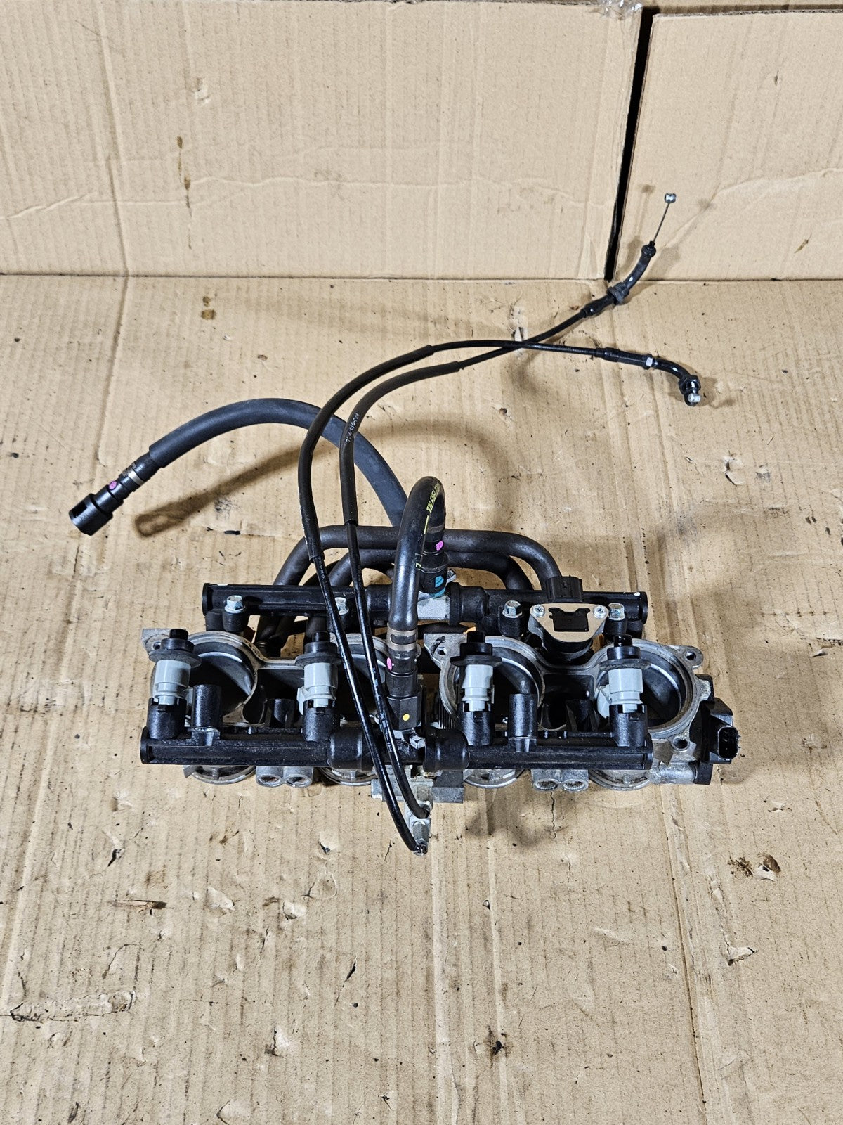 2013 Honda CBR600RR CBR 600RR OEM Throttle Body Primary Secondary Fuel Injectors22