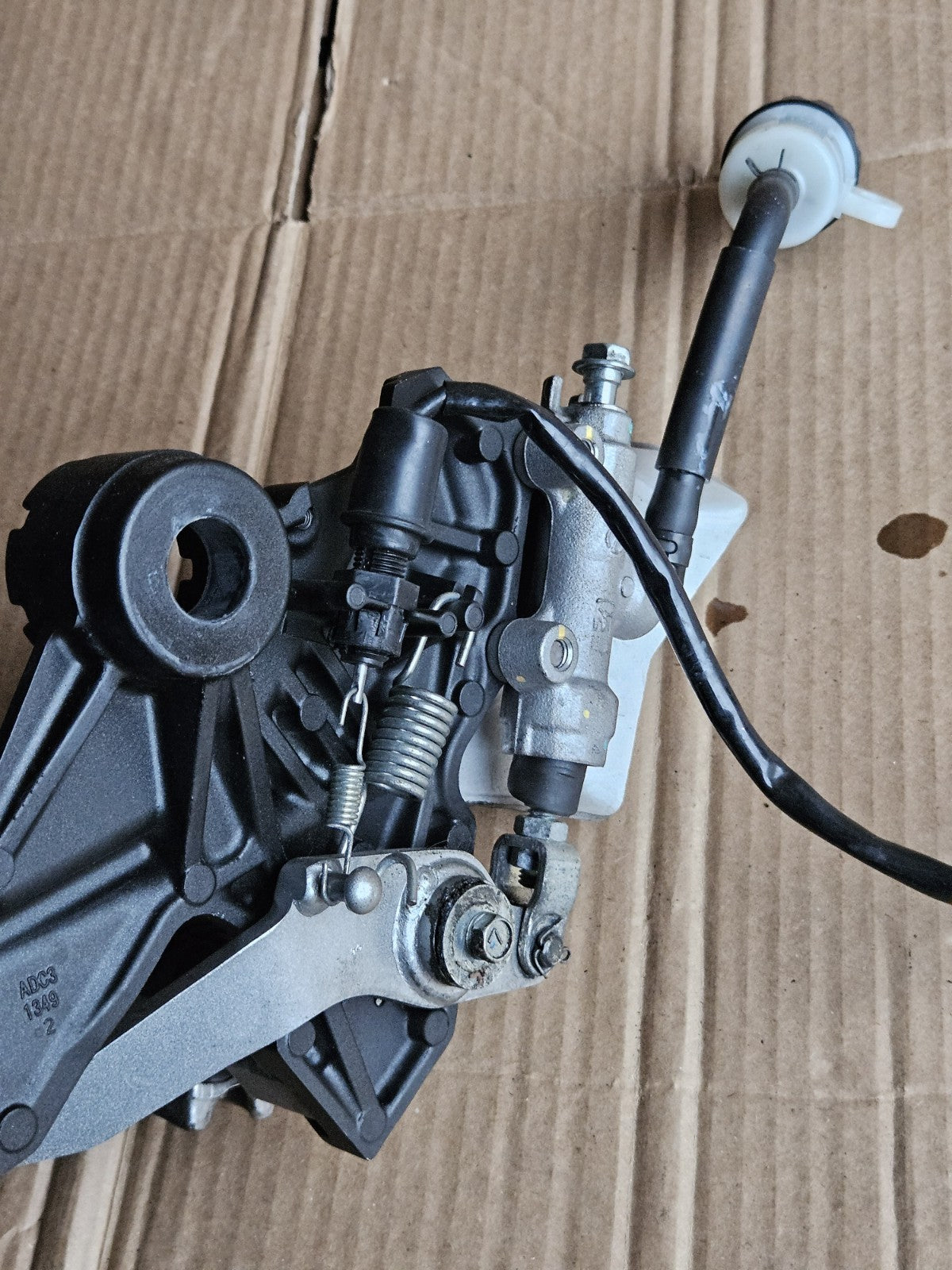 17-19 Kawasaki Ninja 650 Z650 OEM Right Rearset Rear Set Driver Foot Peg Bracket7