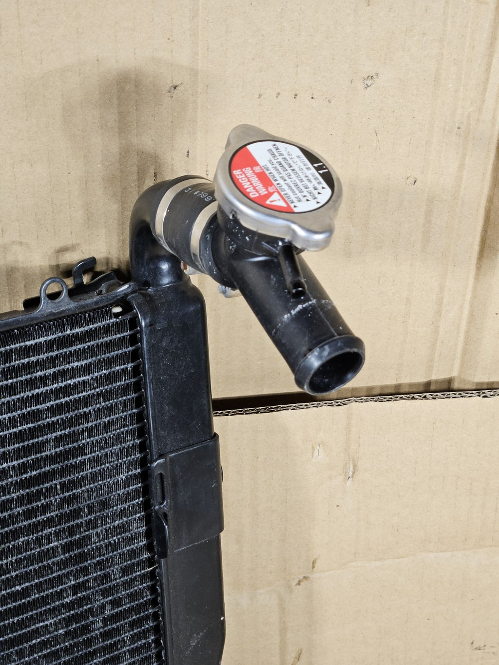 2013 Honda CBR600RR Radiator Complete with Fan hoses OEM 2013-2020 Honda CBR60010
