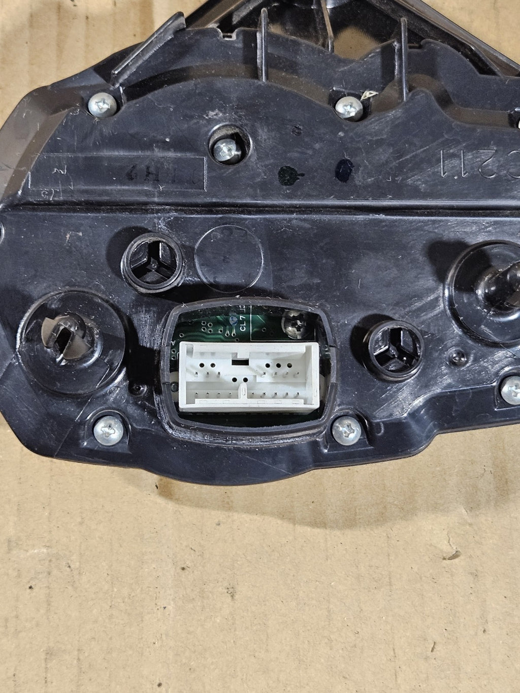 2006 Suzuki GSXR600 Instrument Cluster OEM 3412001H20 Genuine Gauges Speedo Tach3
