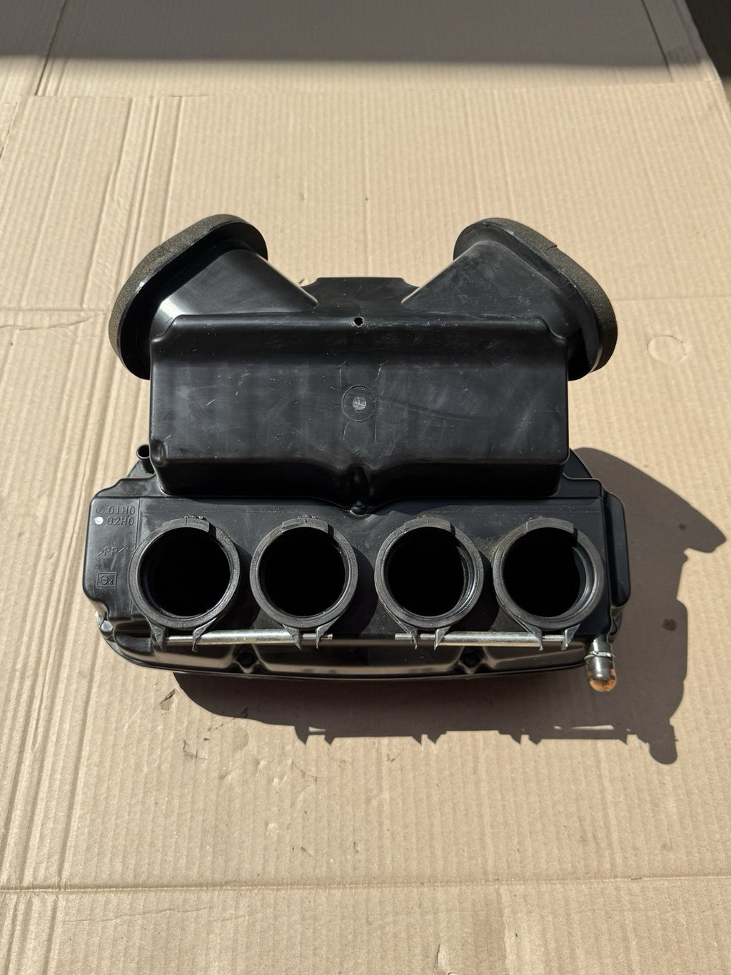 2006-2007 Suzuki GSXR750 GSX-R750 K6 K7 OEM Airbox Air Cleaner Box 13700-02H0413
