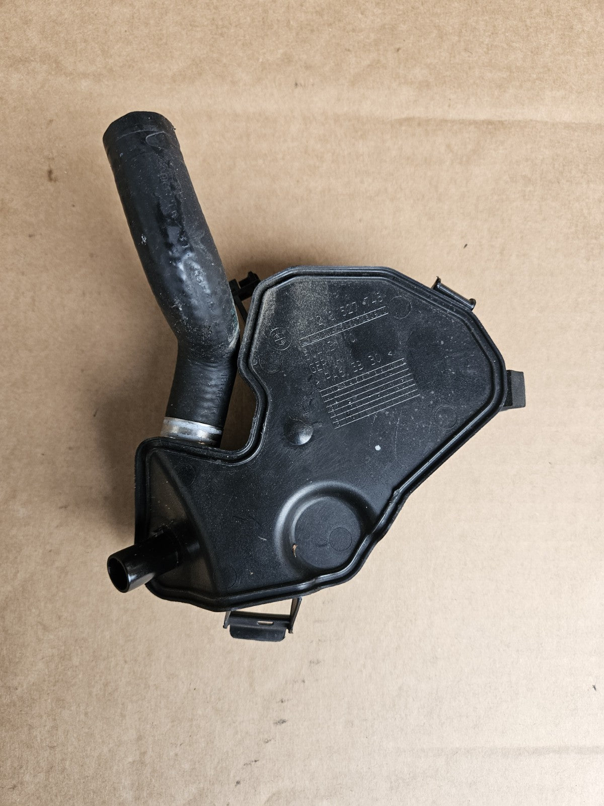 09-14 2014 BMW S1000R OEM CRANKCASE VENTILATION BREATHER TANK