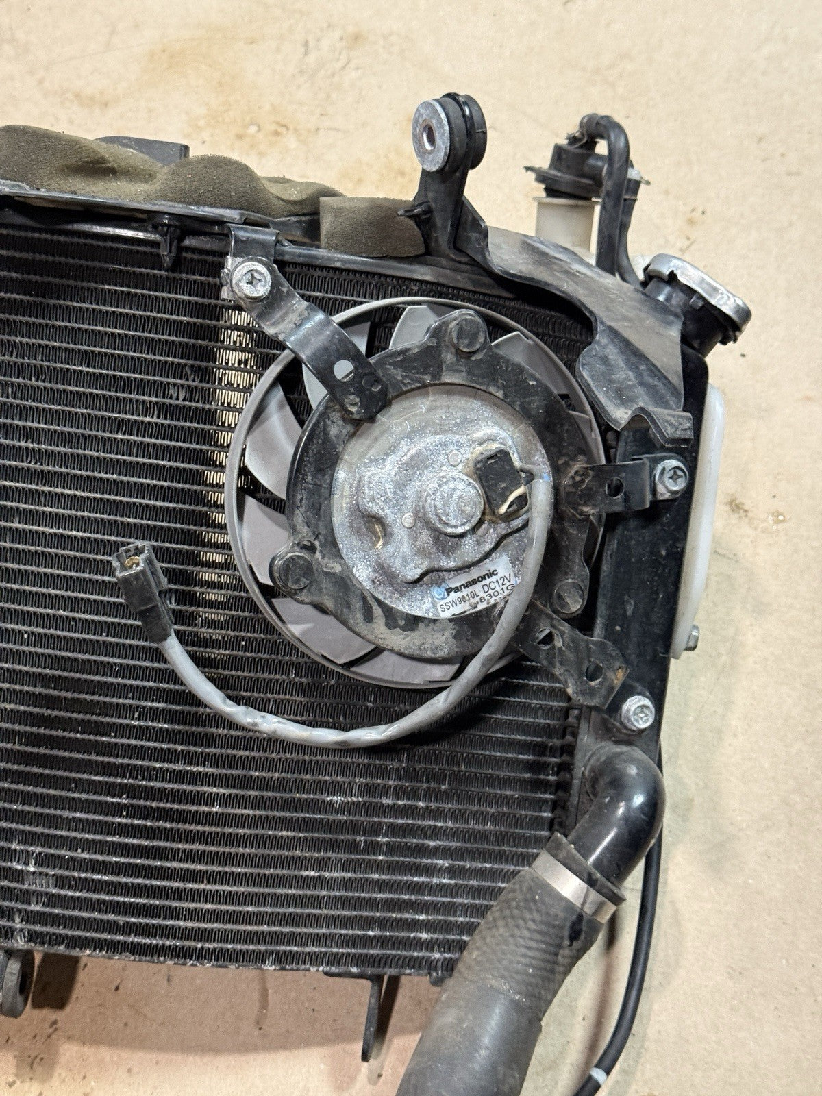 08-16 YAMAHA YZF R6 OEM ENGINE RADIATOR MOTOR COOLER COOLING RADIATER FANS HOSES