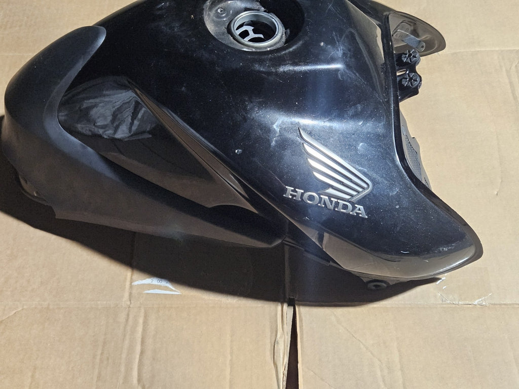 08-16 CB1000R Small Dent Gas Tank Fuel Cell Petrol Reservoir Black OEM Pump Cap