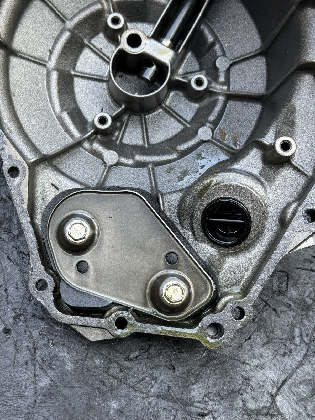 11-18 Kawasaki Ninja ZX10R ZX-10R OEM Clutch Cover Right Engine Case 14032-056010