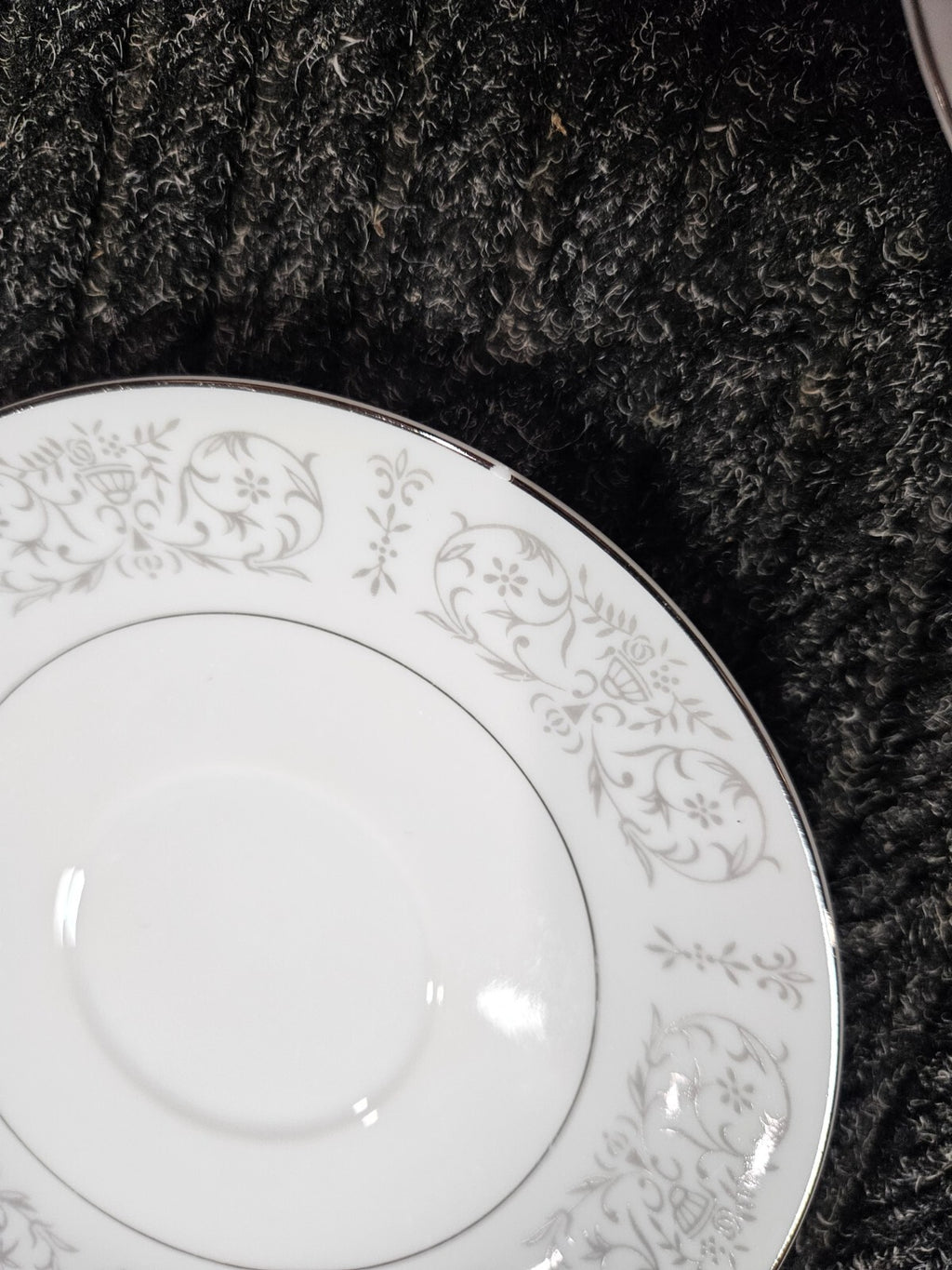 Set of 12 Linden Fine China Versailles TM-1004 Plates 5 7/8" Japan