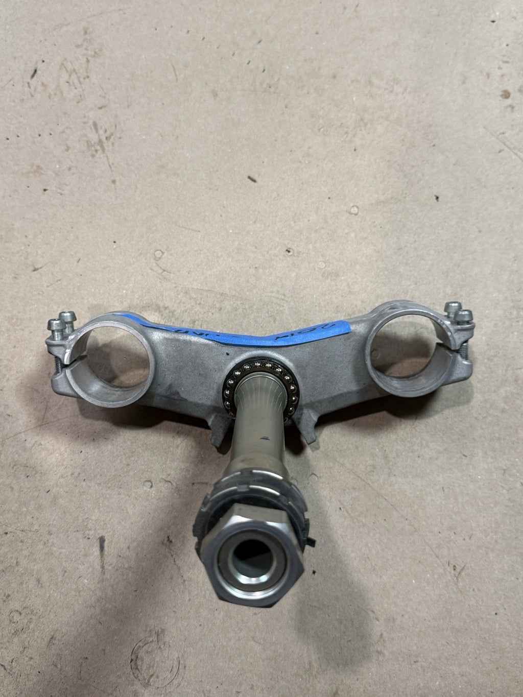 11-15 Kawasaki Ninja ZX10R OEM Lower Triple Tree Clamp Steering Stem
