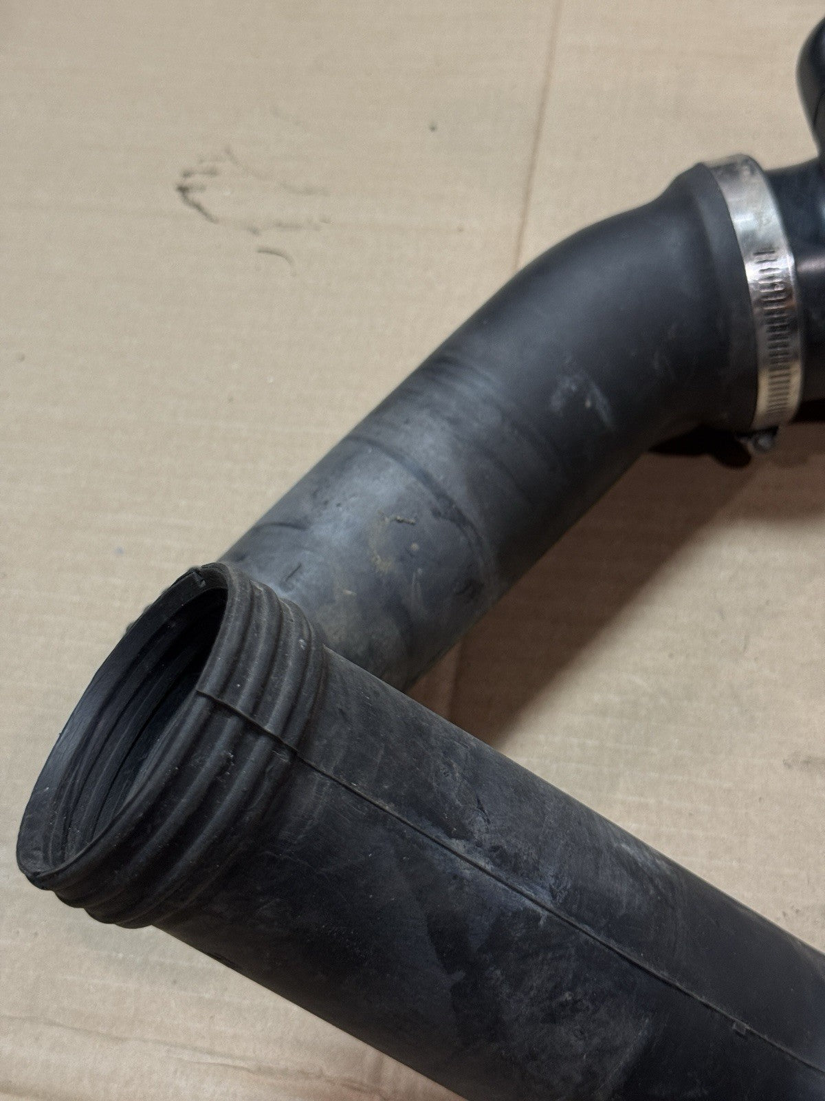 1998-1999 Kawasaki Ninja ZX6R ZX600G OEM Ram Air Intake Ducts LH RH 14073-17323