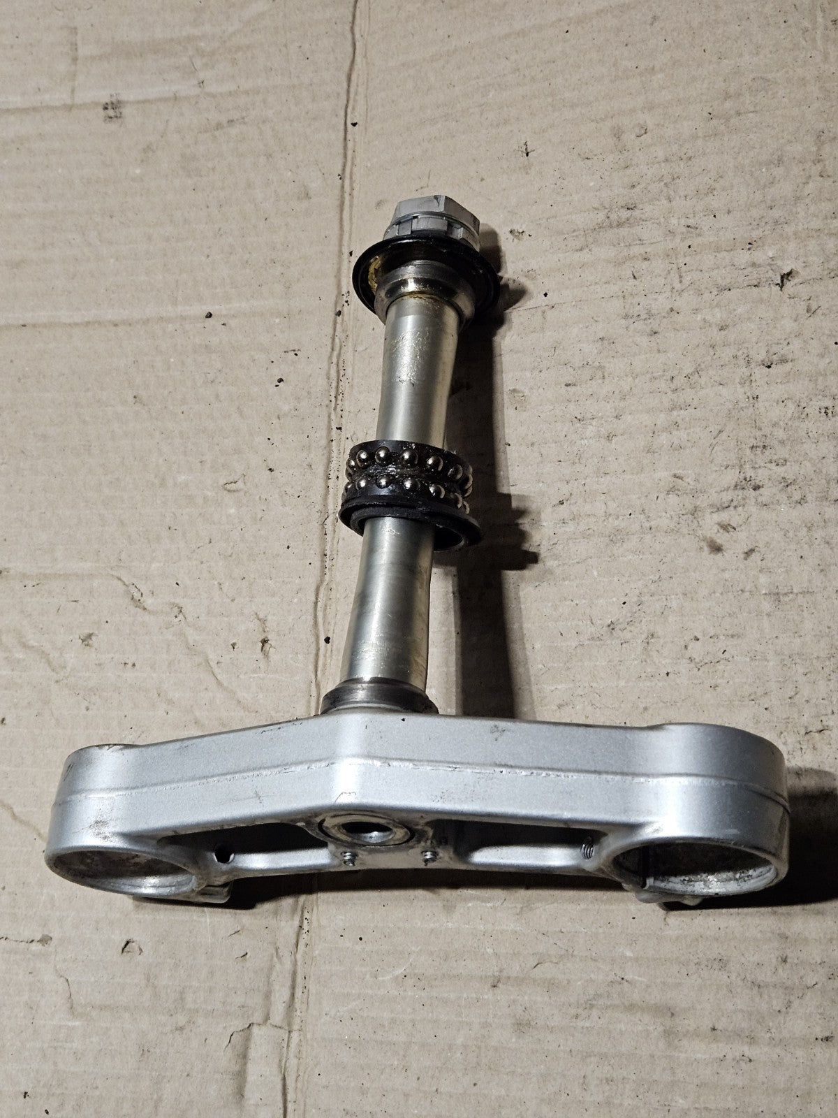 08-16 Yamaha YZFR6 YZF R6R OEM Lower Triple Tree Steering Stem Forks Clamp READ0
