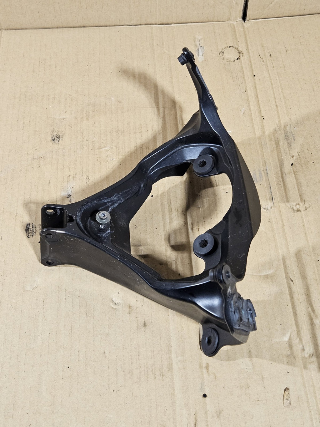 2006 2007 Suzuki GSXR600 Fairing Stay OEM 9446101H00 Genuine Front Bracket3