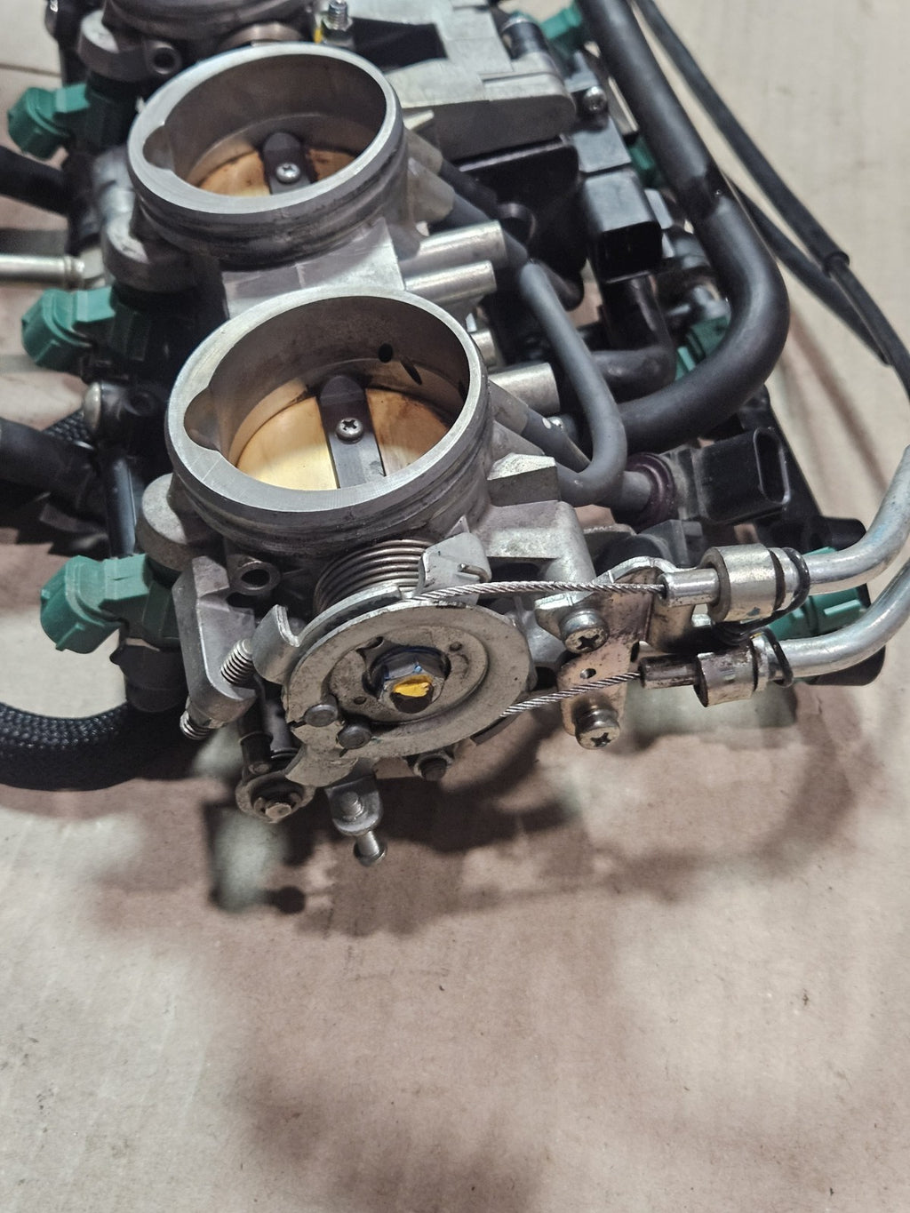 11-15 2014 Kawasaki Ninja ZX10R OEM Throttle Bodies Injectors Fuel Assembly Runs