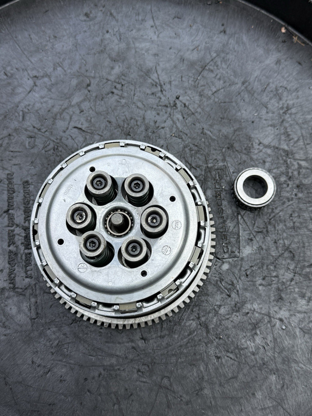 11-15 Kawasaki ZX10R ZX1000 Ninja OEM Clutch Basket Housing Hub Plate 13095-05580