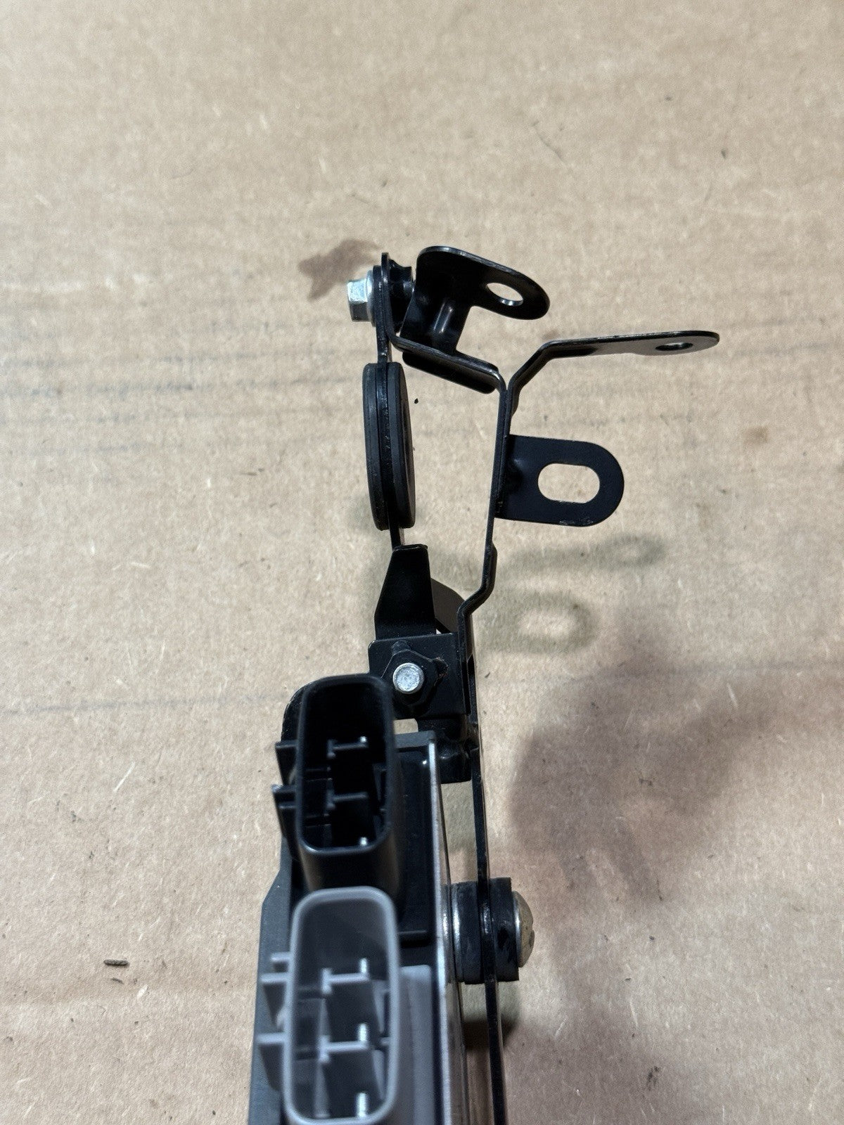 19-23 Kawasaki Ninja ZX6R 636 OEM Voltage Regulator Rectifier Bracket 21066-07569