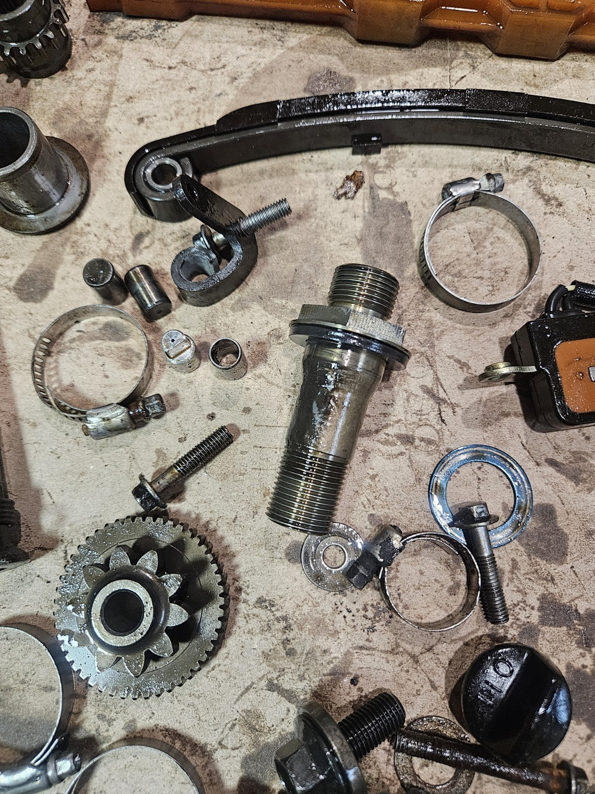 01-06 2002 HONDA CBR600F4I CBR600 F4I PARTS AND HARDWARE LOT ENGINE PARTS