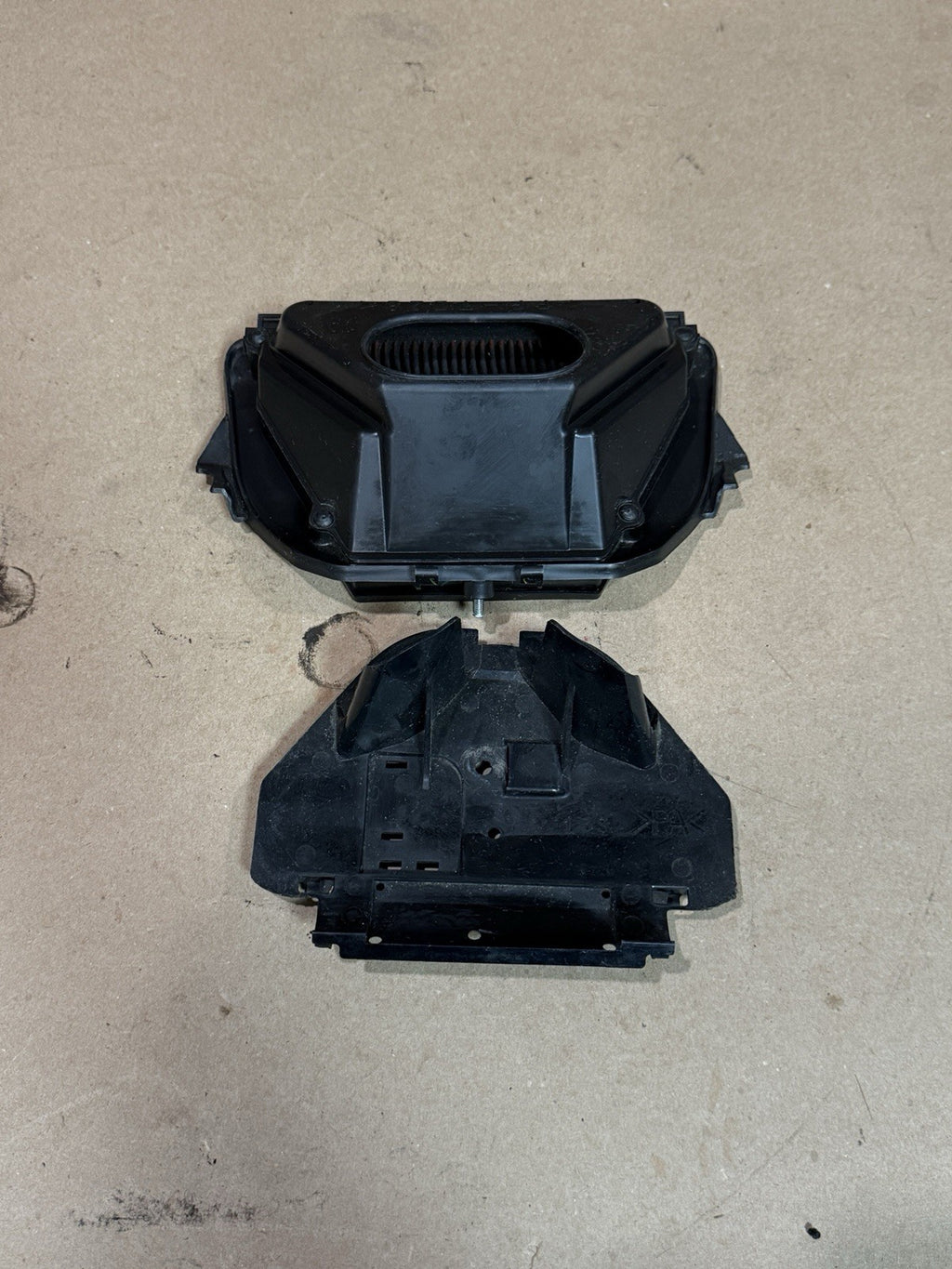 2008-2016 Yamaha YZF-R6 R6 K&N Air Filter Airbox Intake Air Duct 13S-14450-10-002