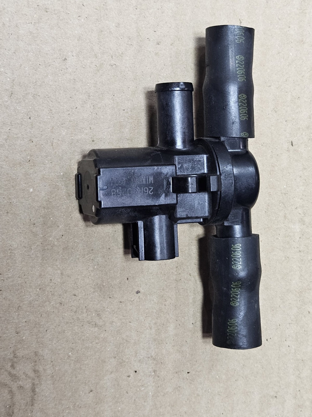 19-24 KAWASAKI NINJA ZX6R ZX636 AIR VALVE PAIR SOLENOID TOP ENGINE SWITCH SENSOR