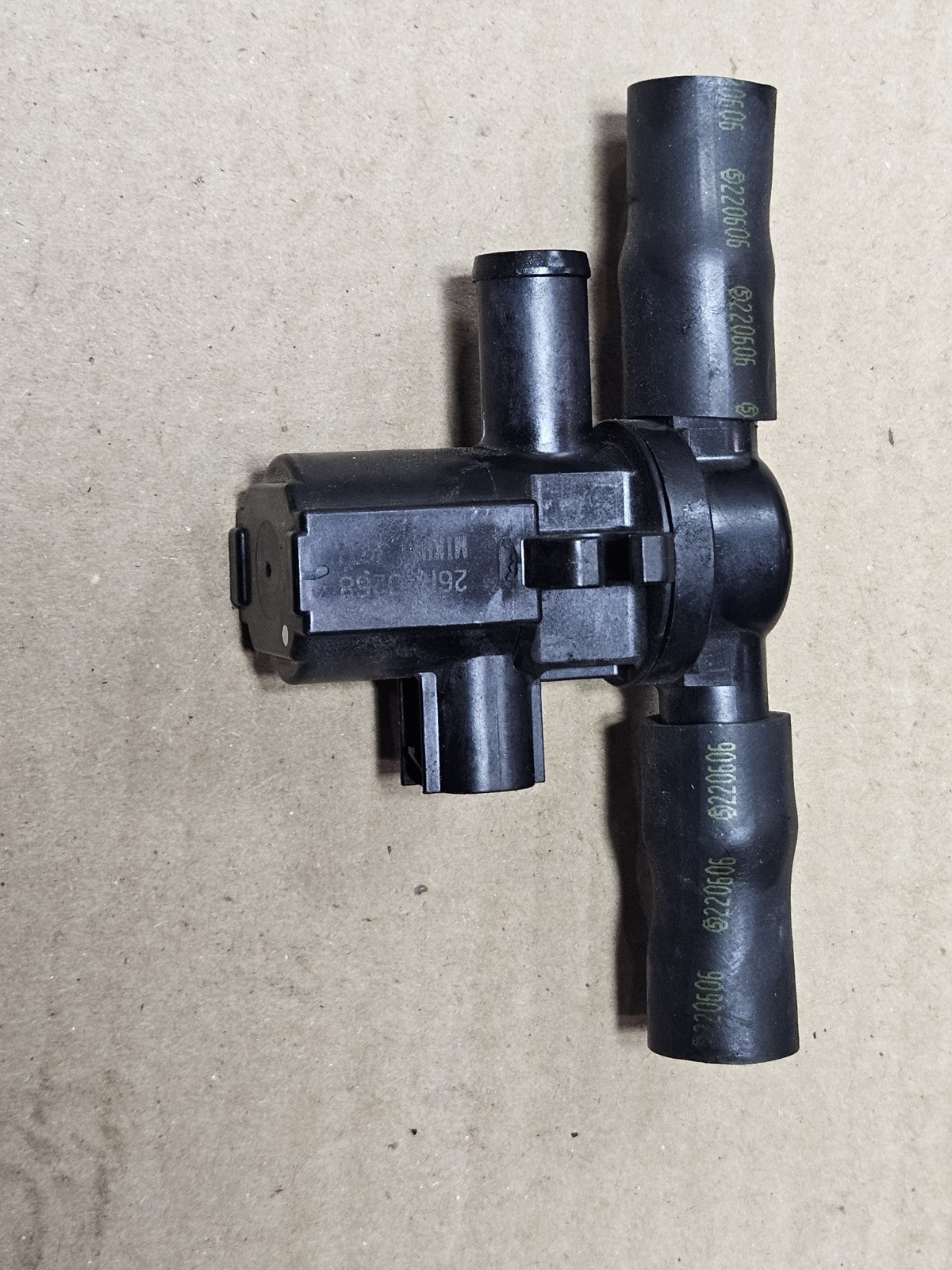 19-24 KAWASAKI NINJA ZX6R ZX636 AIR VALVE PAIR SOLENOID TOP ENGINE SWITCH SENSOR
