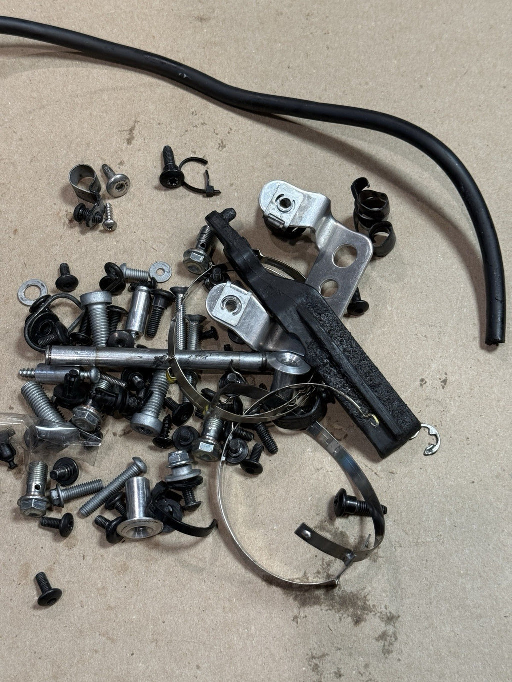 2021 - 2026 APRILIA RSV4 OEM BOLTS PARTS NUTS SCREWS MOUNTING HARDWARE SET STOCK