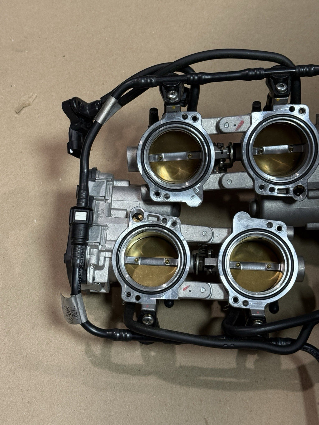 Aprilia RSV4 1100 Factory 21+ Front Rear Throttle Bodies Body Fuel Injectors