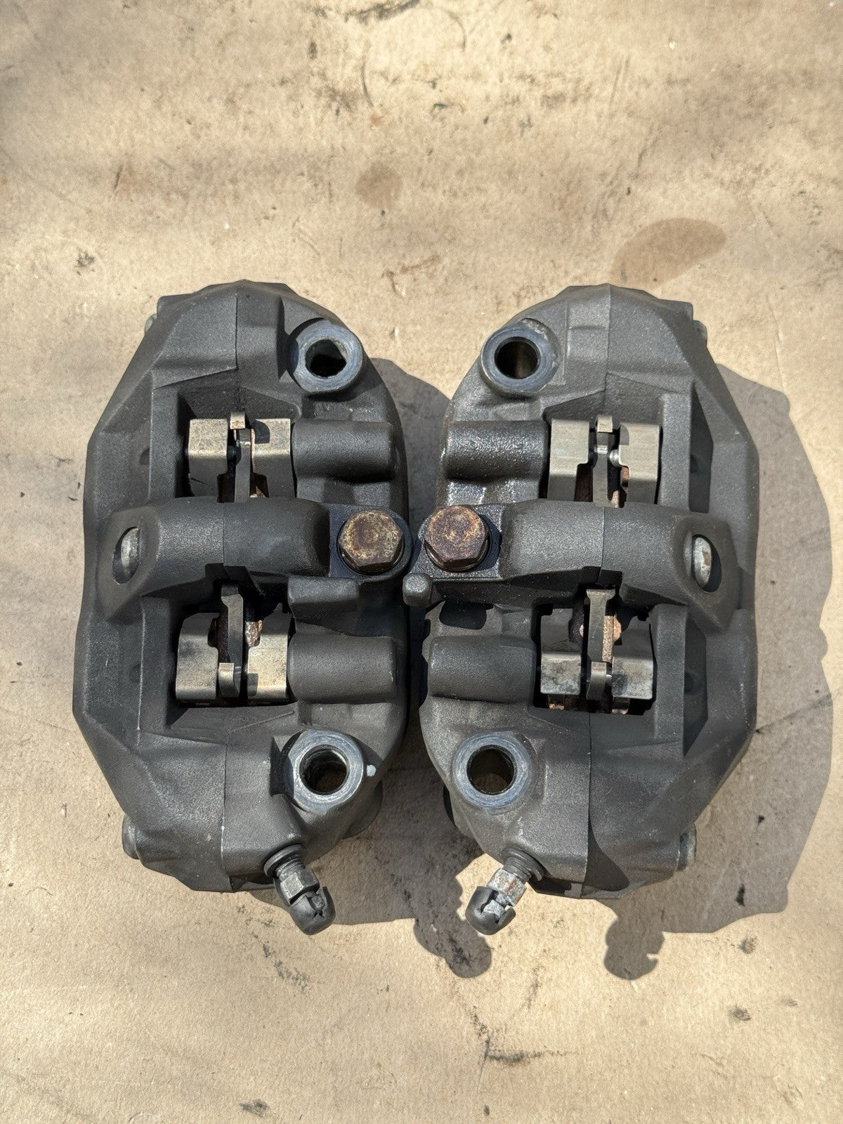2006-2007 Honda CBR600RR OEM Front Brake Caliper Set Left Right Pair