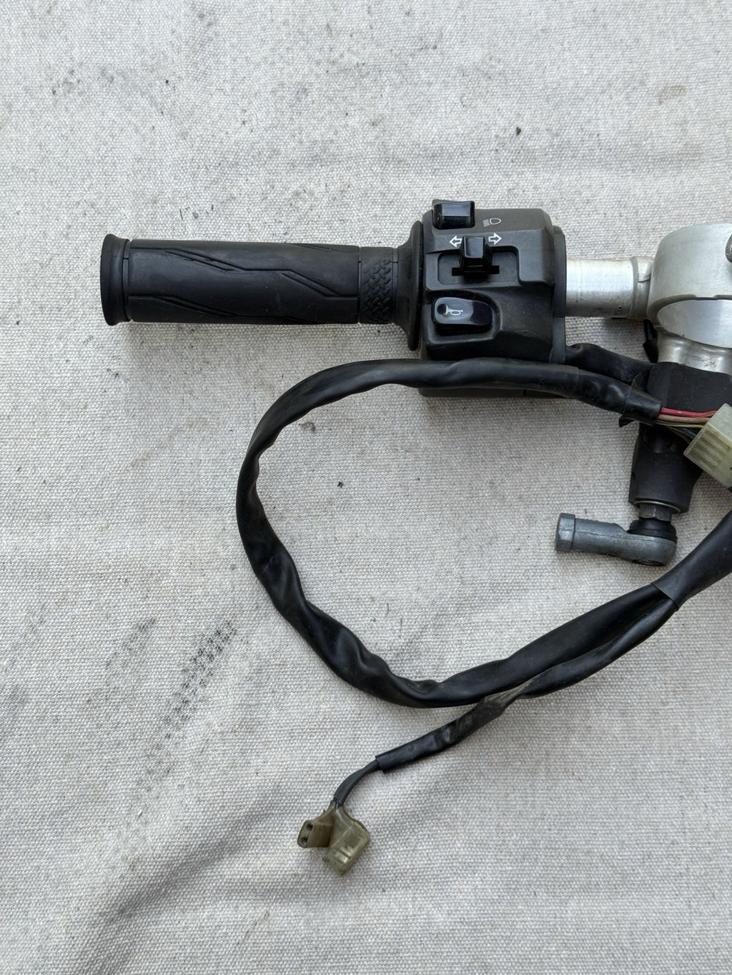 2007-2008 Yamaha YZF-R1 R1 OEM Left Clip-On Handle Bar Clutch Perch Lever 4C810