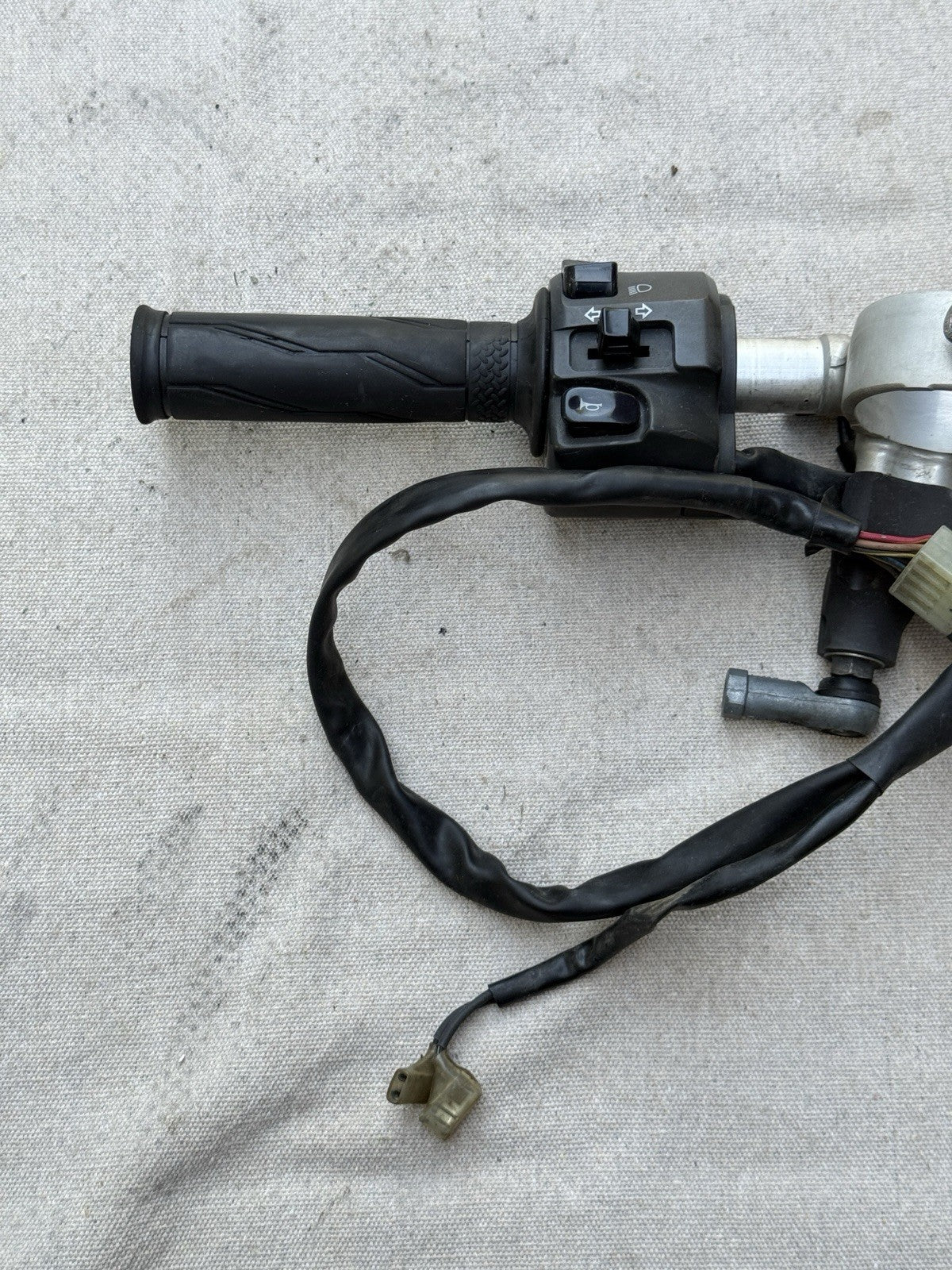 2007-2008 Yamaha YZF-R1 R1 OEM Left Clip-On Handle Bar Clutch Perch Lever 4C810