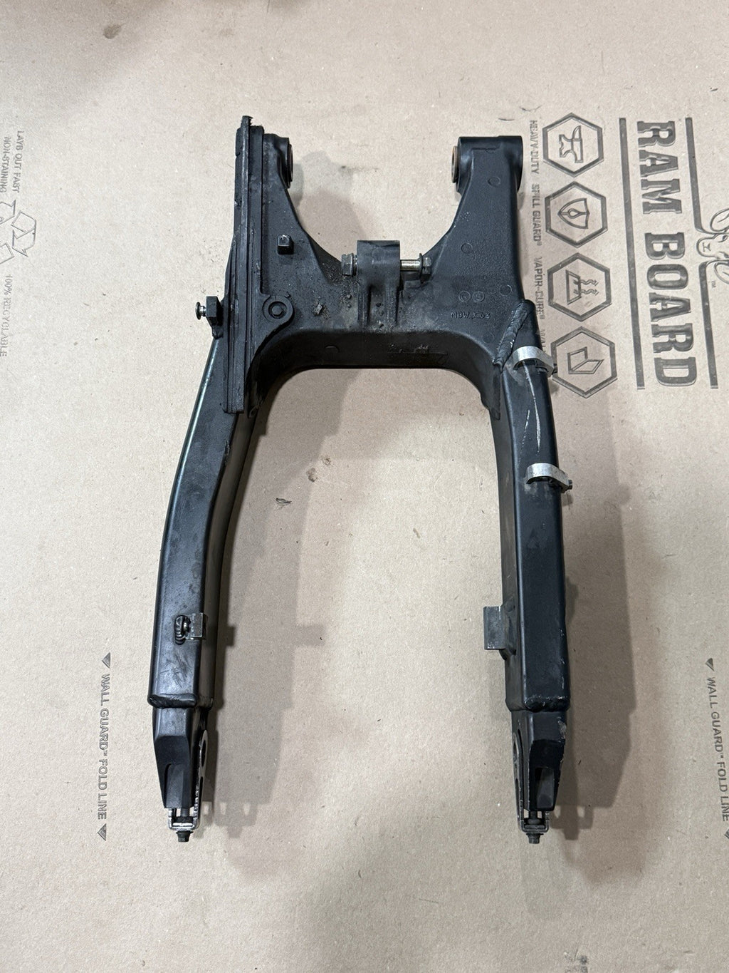2001 2002 HONDA CBR 600 F4I F4 OEM SWINGARM REAR SUSPENSION 01 02
