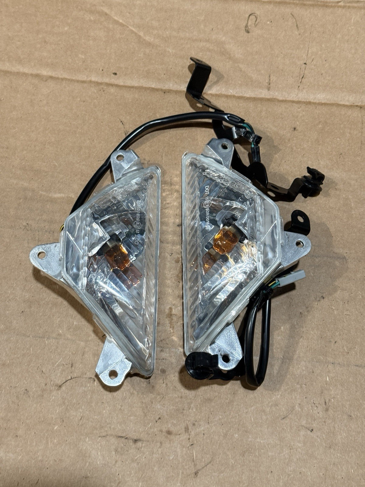 19-23 Kawasaki Ninja ZX6R 636 OEM Fairing Front Turn Signals Blinkers 23040-01372