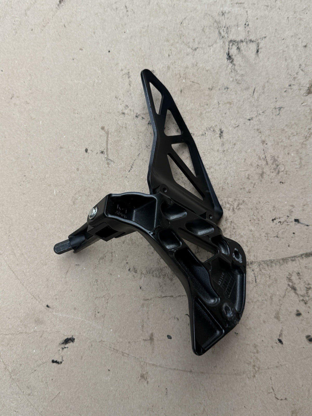 2017-2025 Suzuki GSXR1000 GSXR1000R OEM Rearsets Brake Shift Foot Pegs Pair3