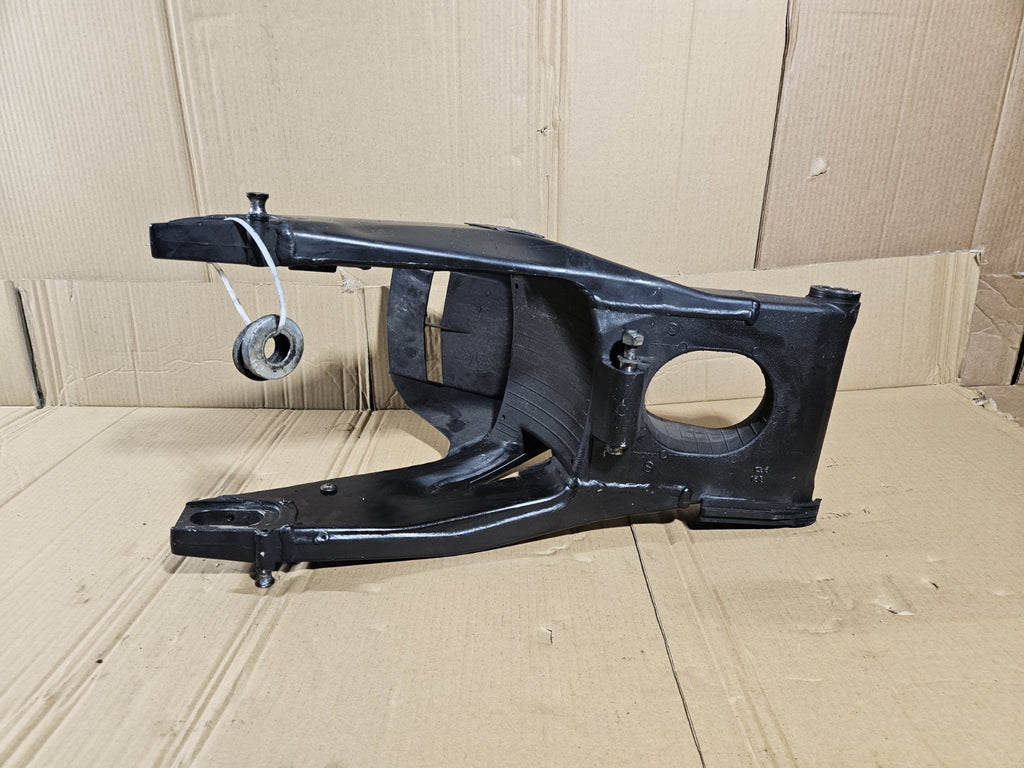 08-16 YAMAHA YZF R6 R6R YZFR6 REAR SWINGARM BACK SUSPENSION SWING ARM OEM16