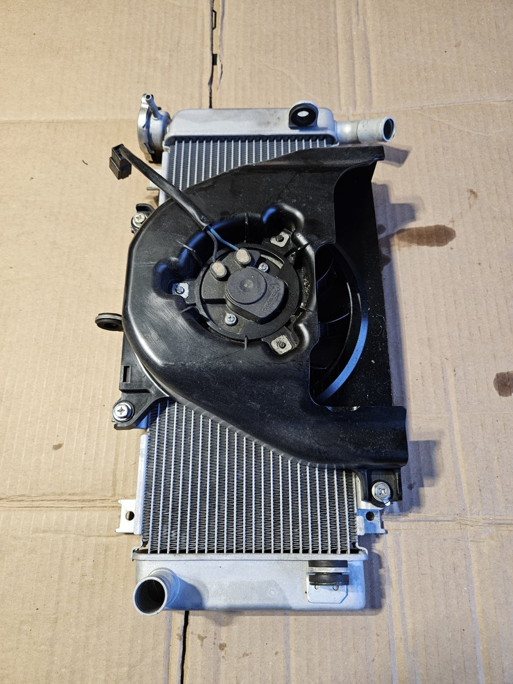 2017-2021 Kawasaki Ninja 650 EX650 OEM Radiator Cooling Fan Assembly 39061-07270