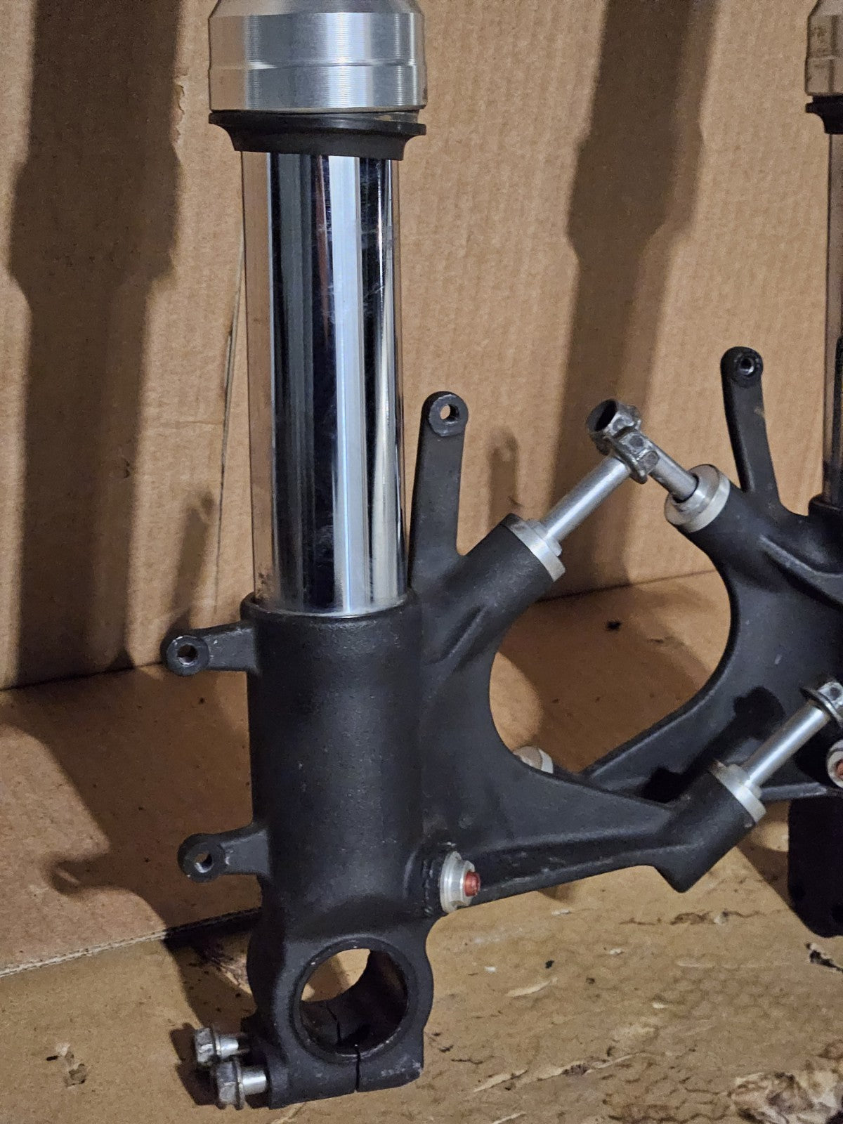 2005 2006 Honda CBR1000RR OEM Front Forks Set Left Right Triple Tree Shocks3