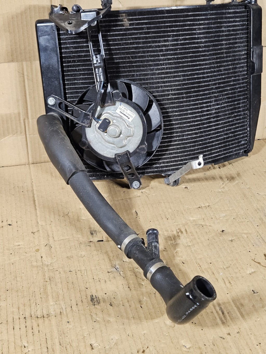 2013 Honda CBR600RR Radiator Complete with Fan hoses OEM 2013-2020 Honda CBR6005