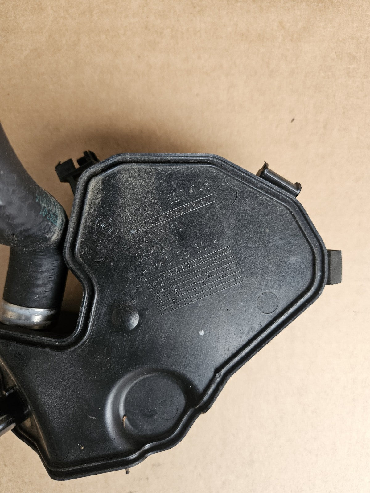 09-14 2014 BMW S1000R OEM CRANKCASE VENTILATION BREATHER TANK