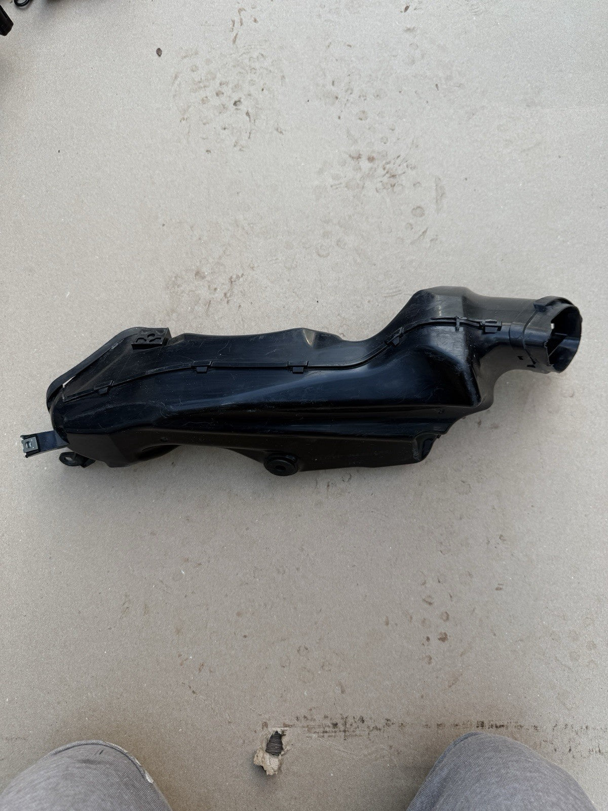 2009-2016 2012 SUZUKI GSXR 1000 OEM RIGHT LEFT AIR INTAKE DUCTS